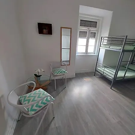 Aloha Hostel *
